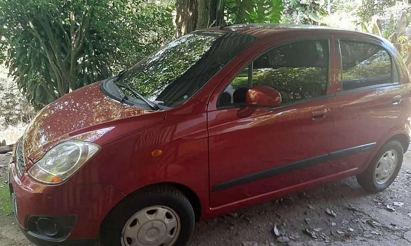Vendo Vehículo Spark...