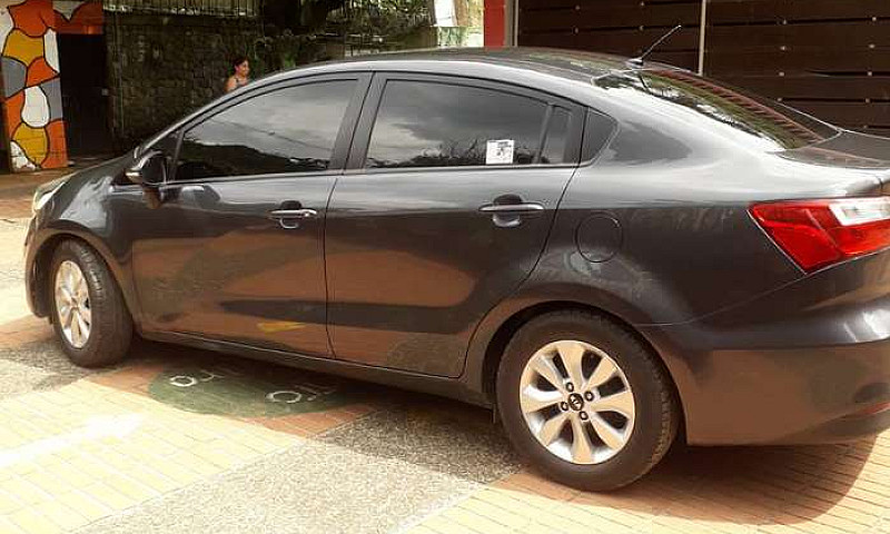 Venta De Kia Rio Spa...