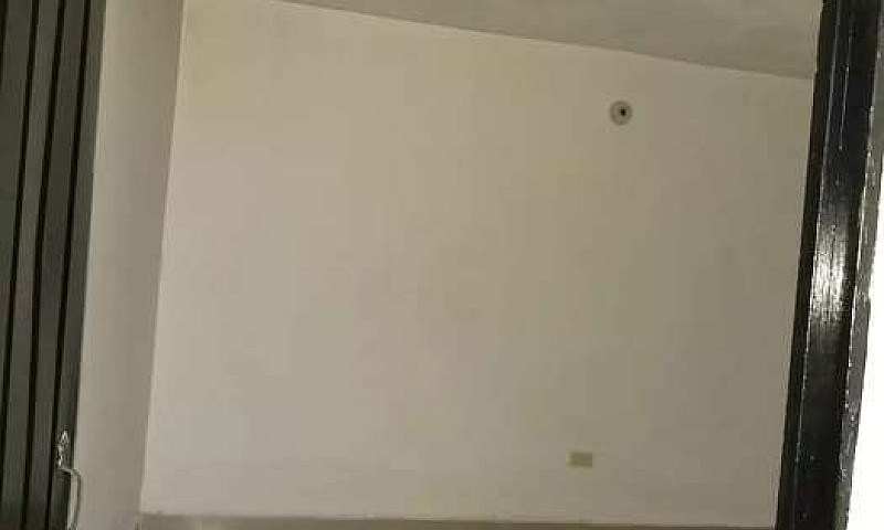 Se Arrienda Casa...