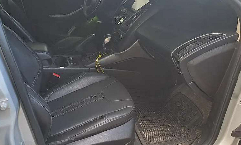Ford Focus Titanium ...