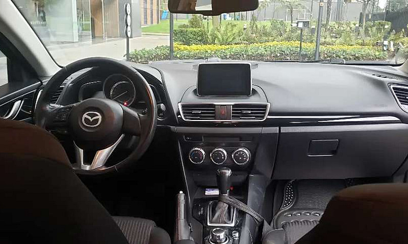 Mazda 3 Touring Auto...