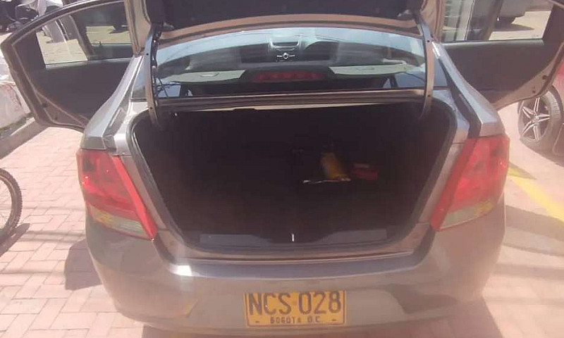 Vendo Chevrolet Sail...