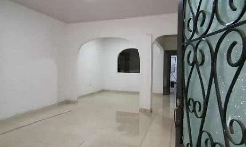 Se Vende Casa...