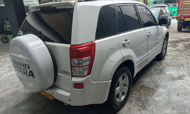 Susuki Grand Vitara ...