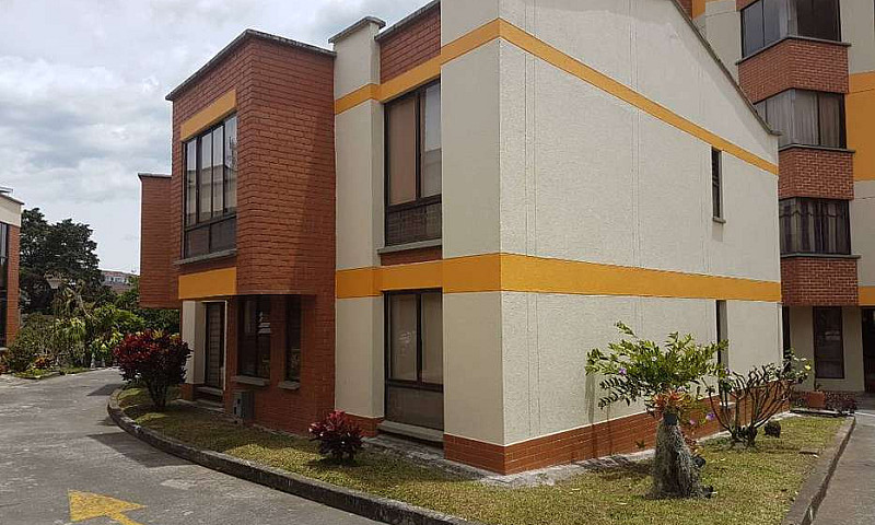 Vendo Casa Esquinera...