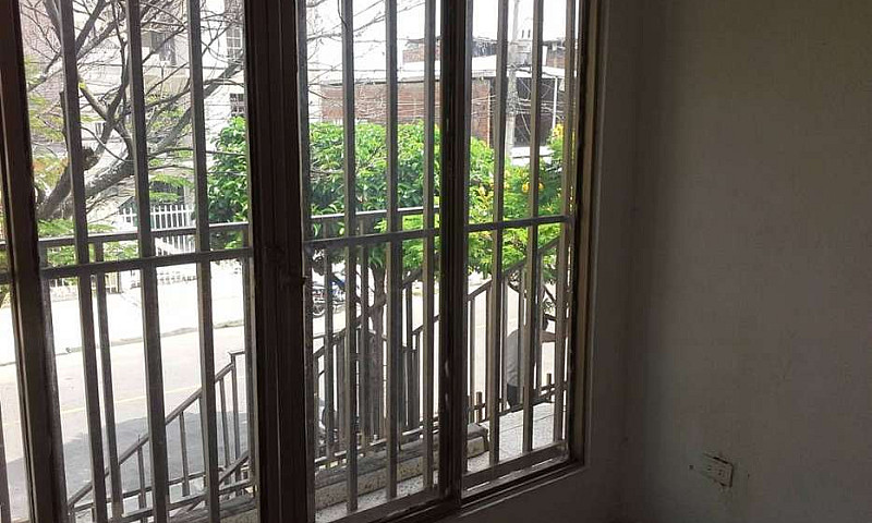 Se Alquila Apartamen...