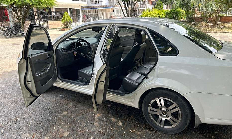 Vendo Chevrolet Optr...