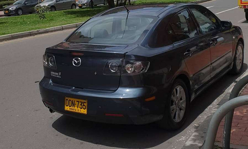 Mazda 3 2010...