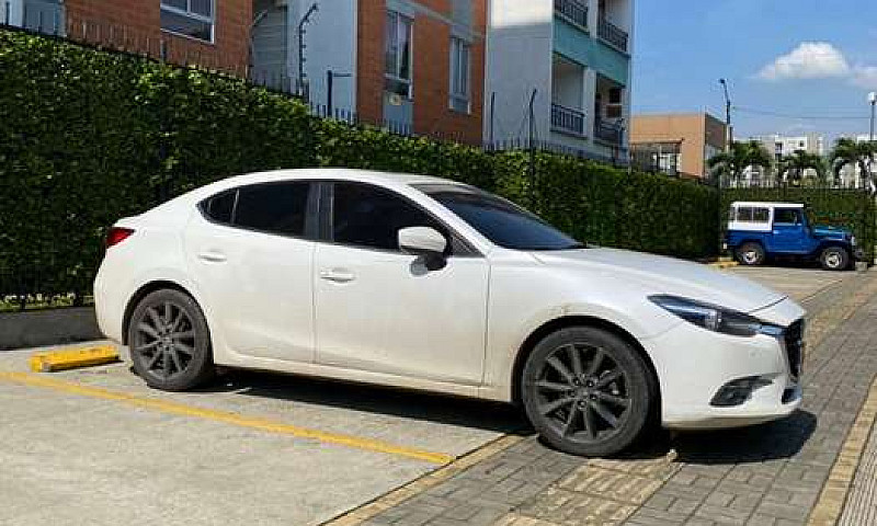Vendo Mazda 3 Gran T...