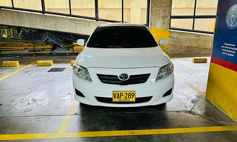 Vendo Toyota Corolla...