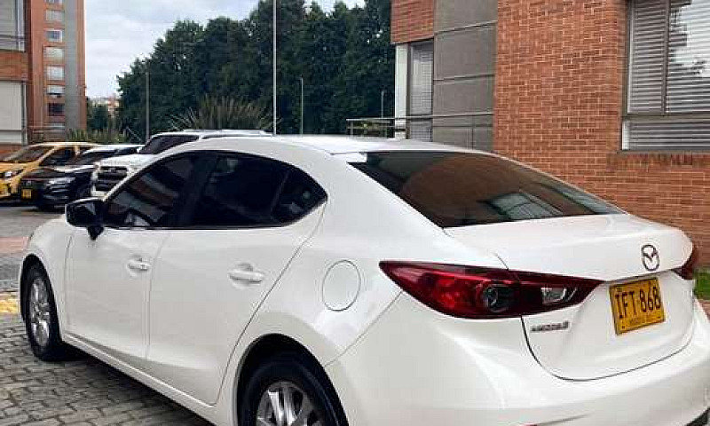 Vendo Mazda 3 2015...