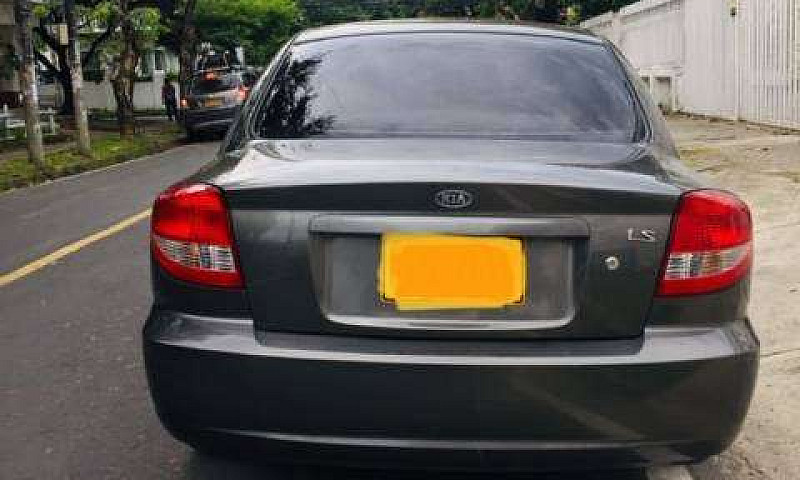 Vehículo Kia Rio Sty...