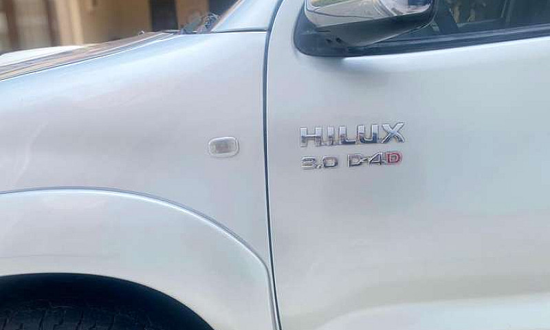 Hilux Srv 3.0 4X4...