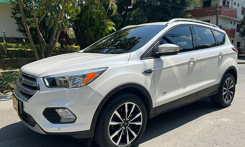 Ford Escape Titanium...