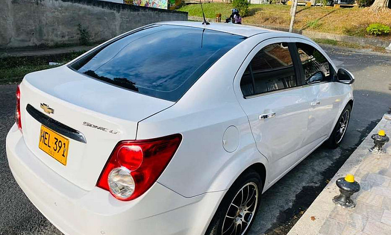 Chevrolet Sonic 2013...