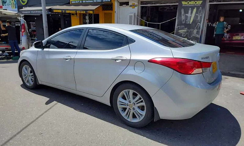 Hyundai Elantra I35 ...