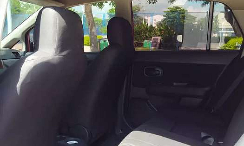Nissan Tiida 2014 Me...
