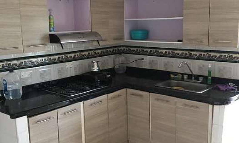 Arriendo Casa...