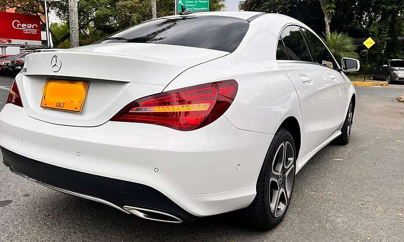 Mercedes Benz Cla180...