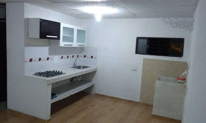 Arriendo Apto Frente...