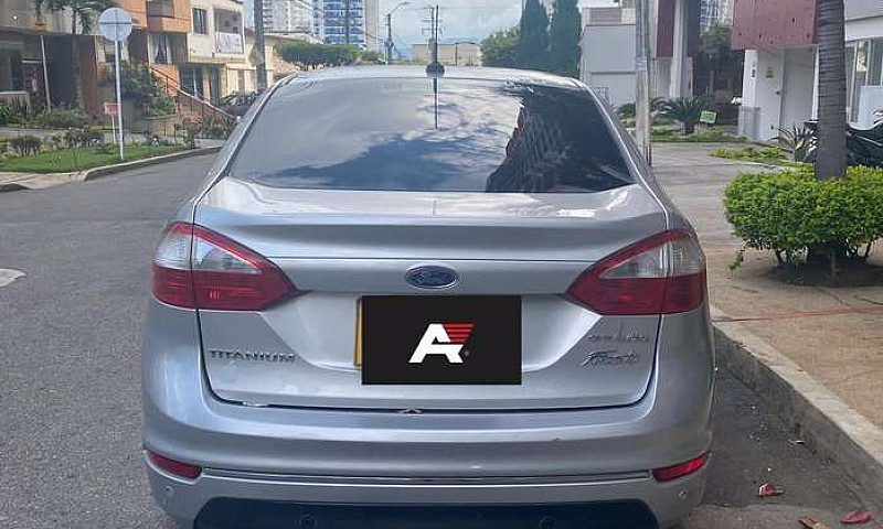 Ford Fiesta Titanium...