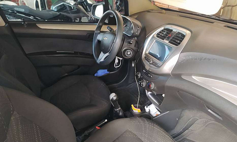 Chevrolet Beat Premi...