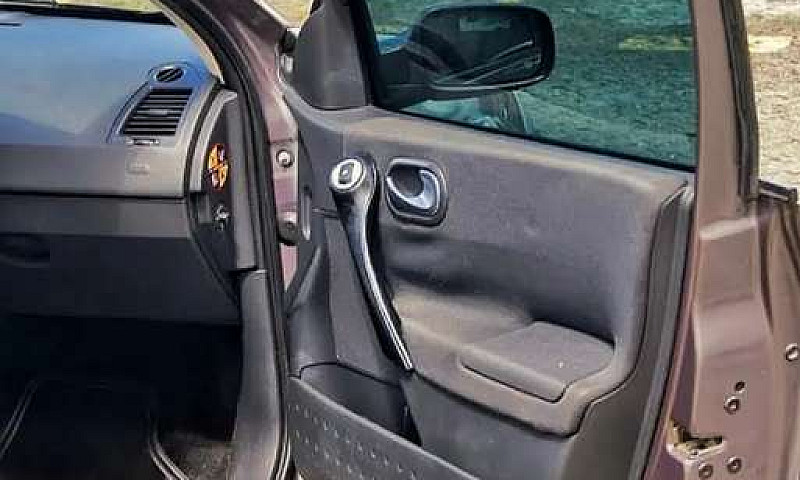 Vendo Renault Megane...