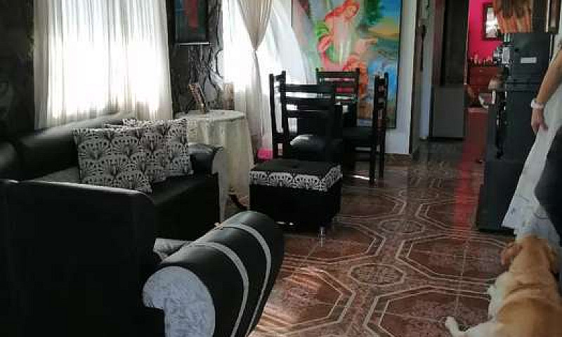 Casa Esquinera Barri...