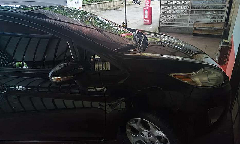 Se Vende Ford Fiesta...