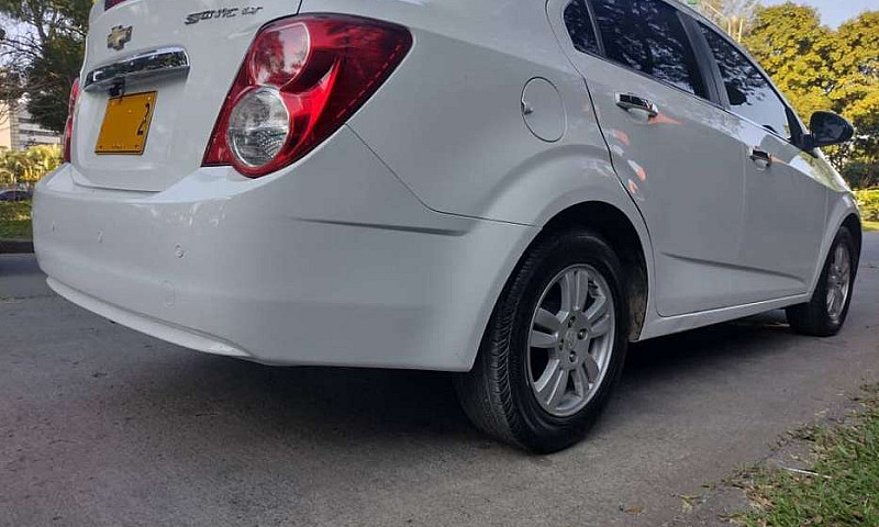 Chevrolet Sonic 2014...