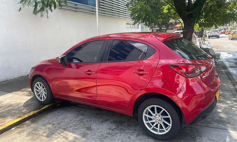 Mazda 2 Touring At 1...