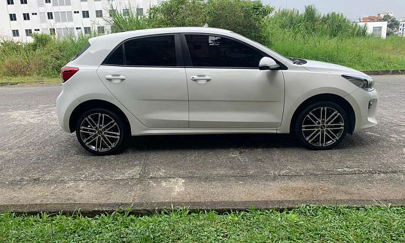 Kia Rio Vibrant...