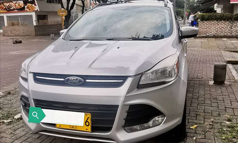 Hermosa Ford Escape ...