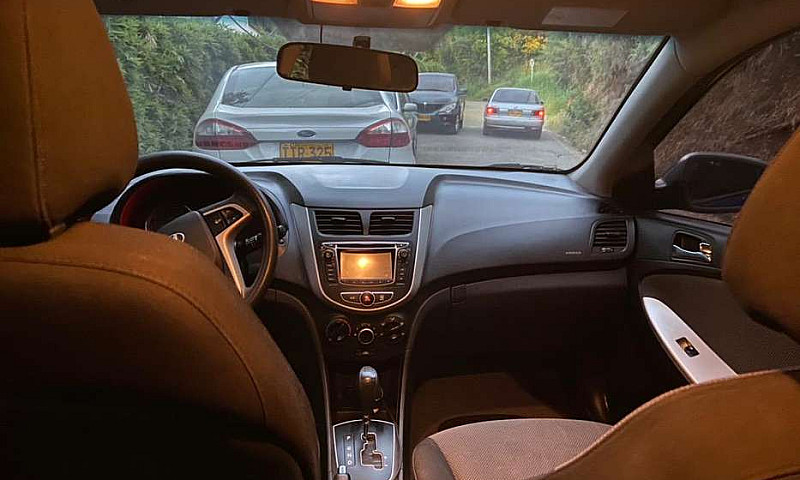Hyundai Accent 1.6Lt...