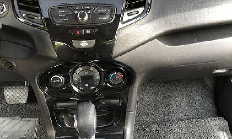 Ford Fiesta 2017 Tit...
