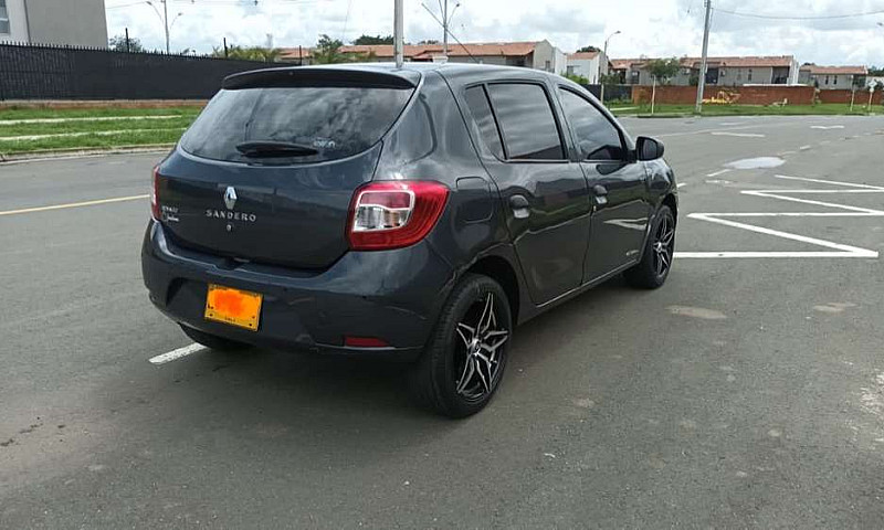 Renault Sandero 2018...