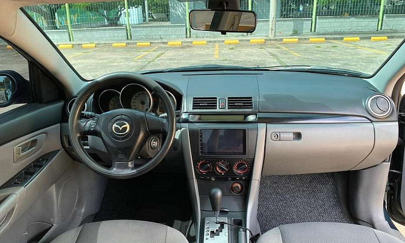 Vendo Mazda 3...