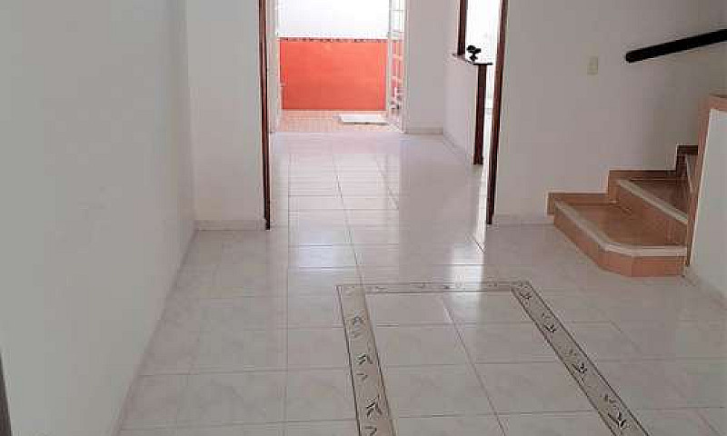 Casa En Conjunto Cer...