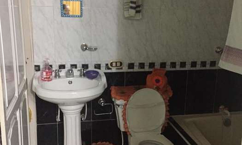 Casa De 3 Niveles En...