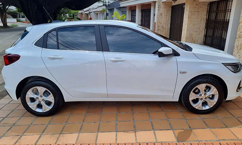 Onix Premier 2022 Au...