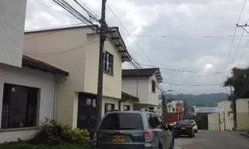 Se Arrienda Casa Com...