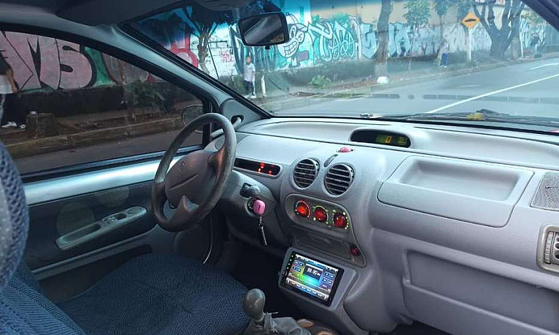 Se Vende Twingo...