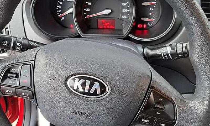 Vendo Kia Rio 2014...