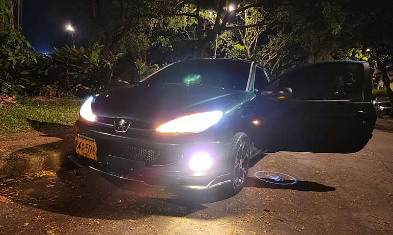 Peugeot 206 Full...