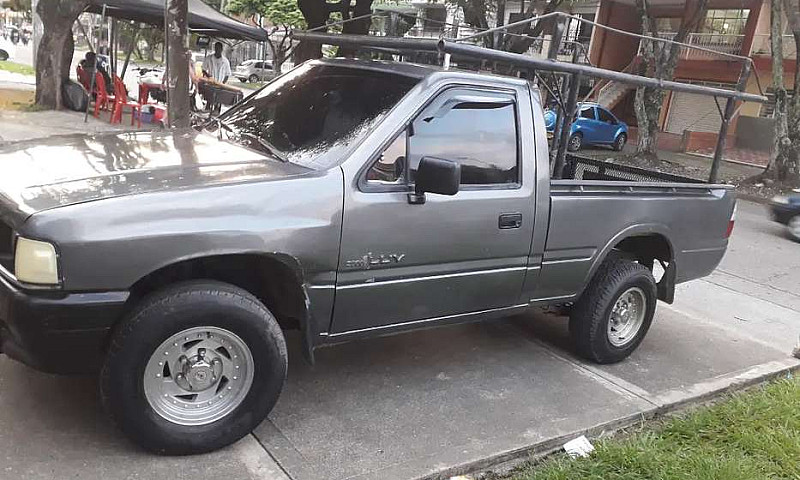 Chevrolet Luv 2300 1...