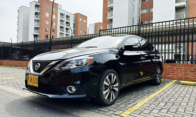 Vendo Nissan Sentra ...