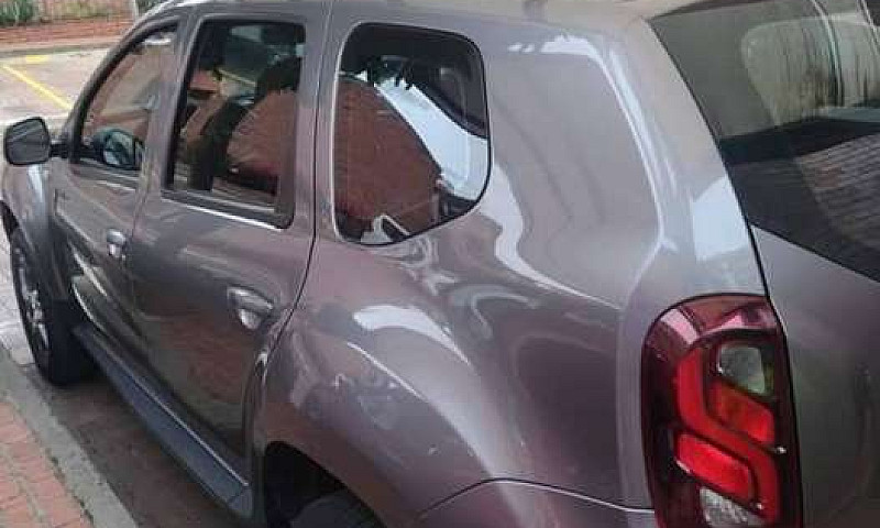 Vendo Renault Duster...