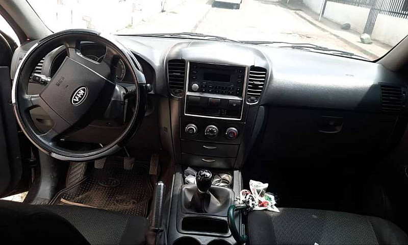 Vendo Kia Sorento Di...