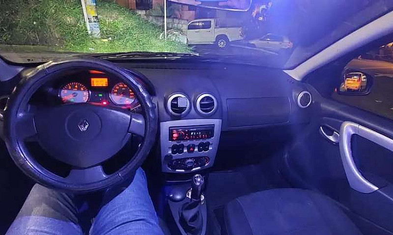 Vendo Sandero Dynami...