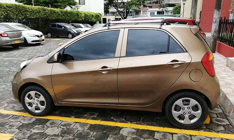Vendo Kia Picanto Io...